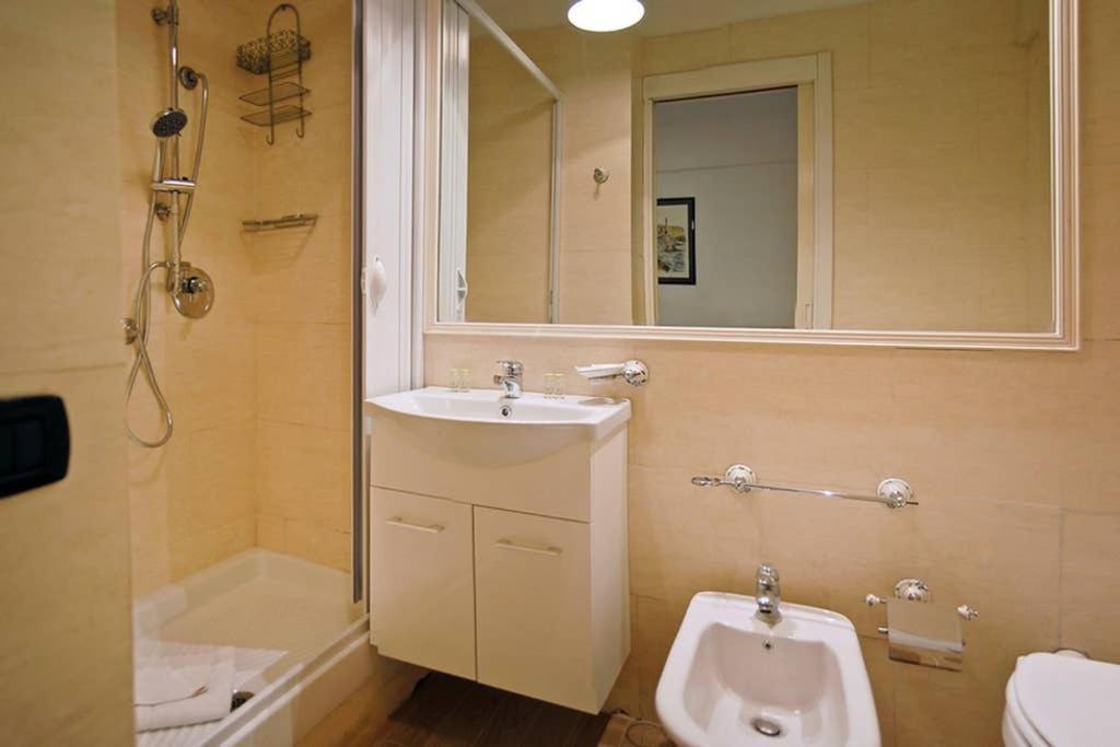 Vatican Luxury Apartment With Terrace - 7 People Roma Ngoại thất bức ảnh